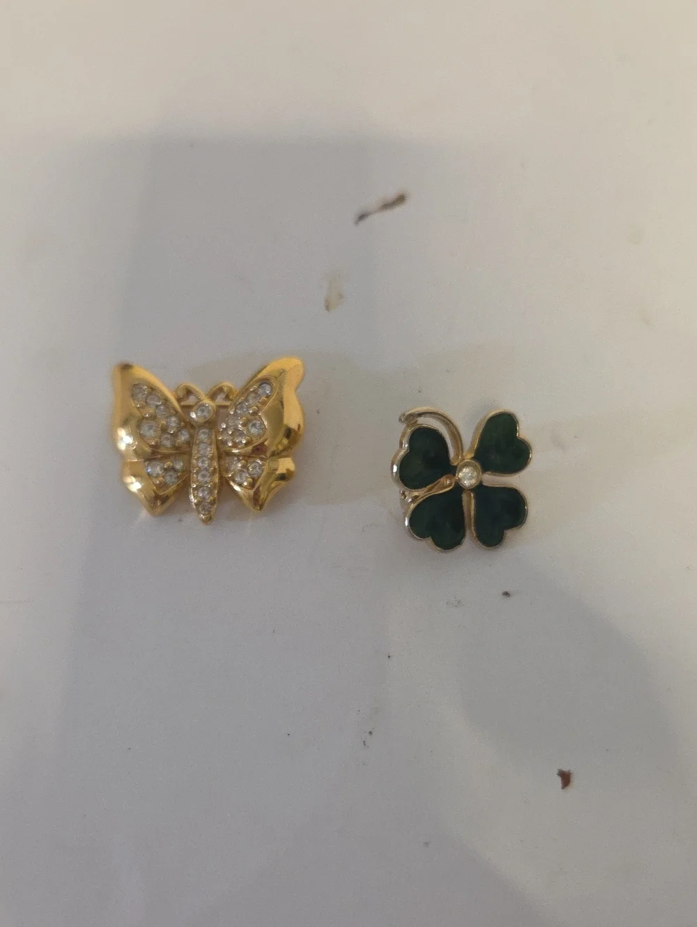 Vintage Gold Tone Rhinestone Butterfly Brooch Pin, Sparkling Crystal Insect .
